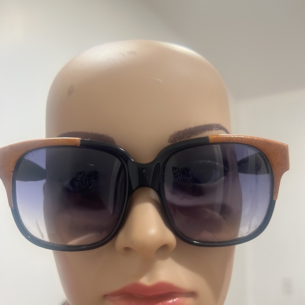 EMMANUELLE KHAN Black and Leather Sunglasses